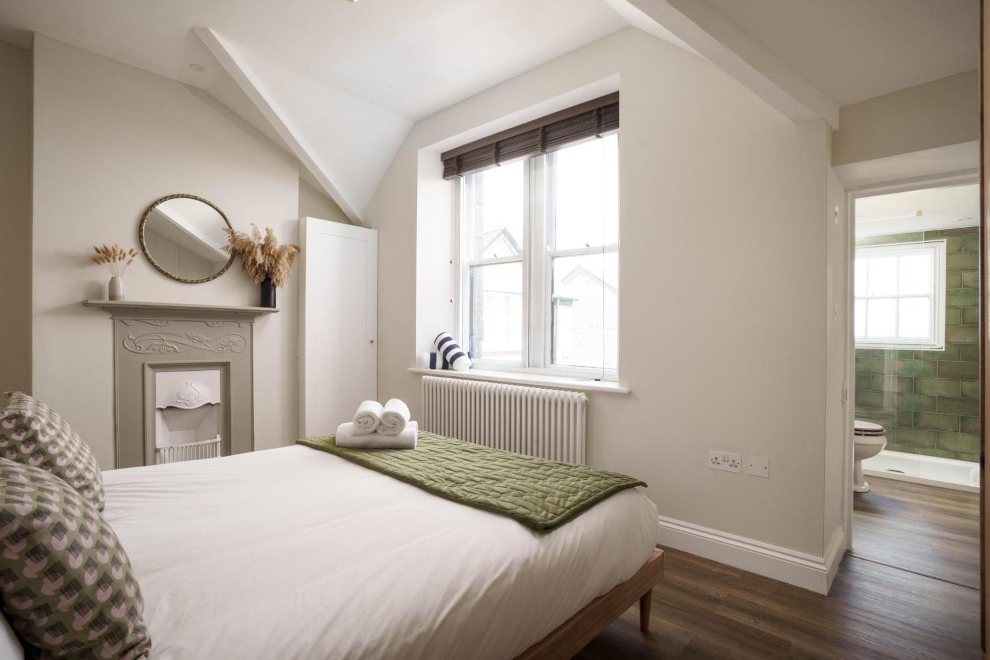 Modern Central One Bedroom Apartment In פנזאנס מראה חיצוני תמונה